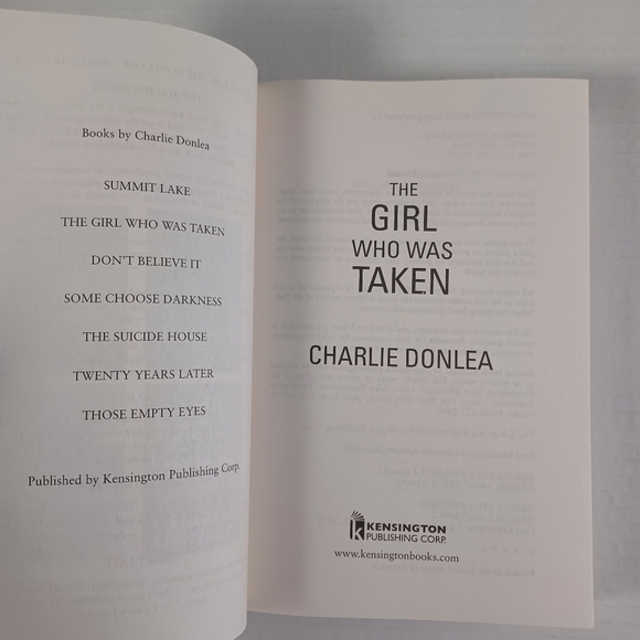 Charlie Donlea The Girl Who Was Taken NEW Paperback -English -Thriller - Picture 8 of 8